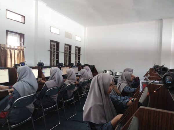 Ikhtiar Menyongsong TKA 2025: SMAS IT As-Syifa Boarding School Gelar Try Out Tes Kemampuan Akademik
