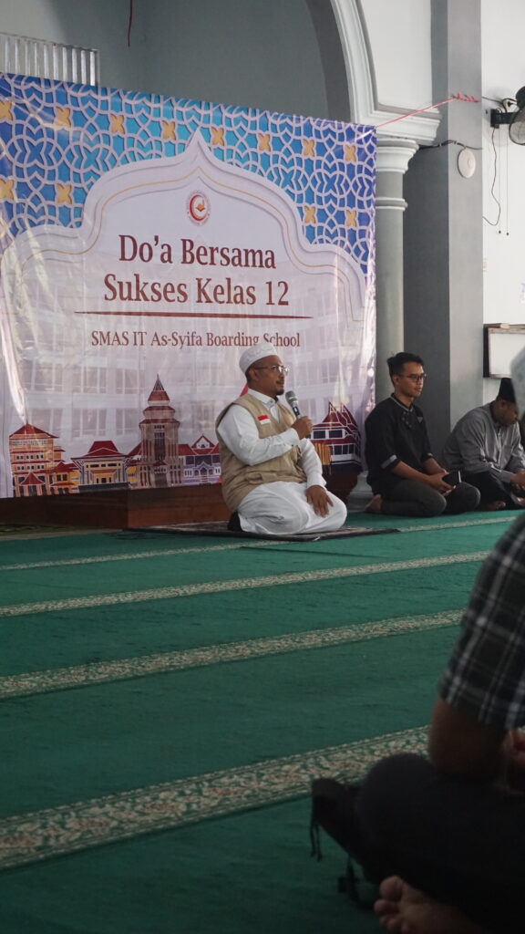 Memohon Keberkahan untuk Sukses TKA 2025, Angkatan Revorzen & Rediorza Lakukan Doa Bersama 7 smait as-syifa boarding school | DSC09454