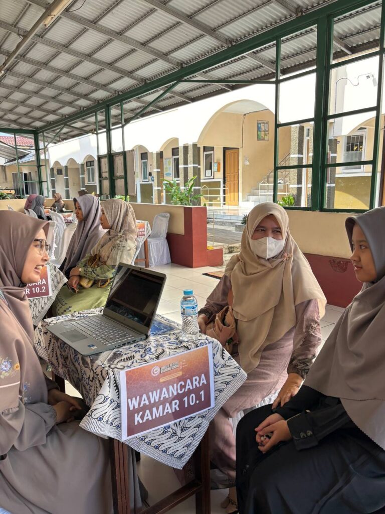 Antusiasme dan Harapan Baru: Kemeriahan Kedatangan Santri Baru SMAS IT As-Syifa Boarding School 2026 16 smait as-syifa boarding school | 05