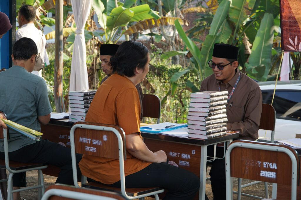 Antusiasme dan Harapan Baru: Kemeriahan Kedatangan Santri Baru SMAS IT As-Syifa Boarding School 2026 9 smait as-syifa boarding school | 17