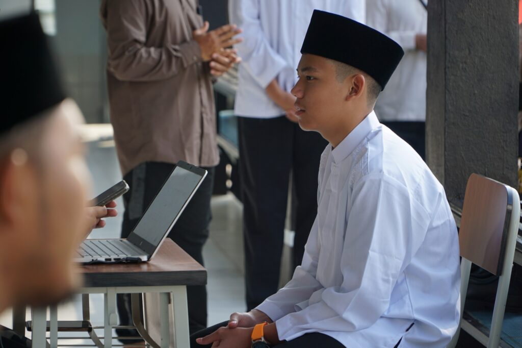 Antusiasme dan Harapan Baru: Kemeriahan Kedatangan Santri Baru SMAS IT As-Syifa Boarding School 2026 8 smait as-syifa boarding school | 19