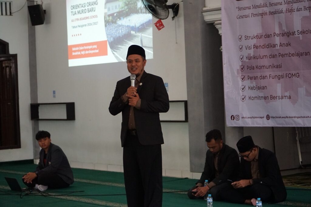Antusiasme dan Harapan Baru: Kemeriahan Kedatangan Santri Baru SMAS IT As-Syifa Boarding School 2026 11 smait as-syifa boarding school | 27