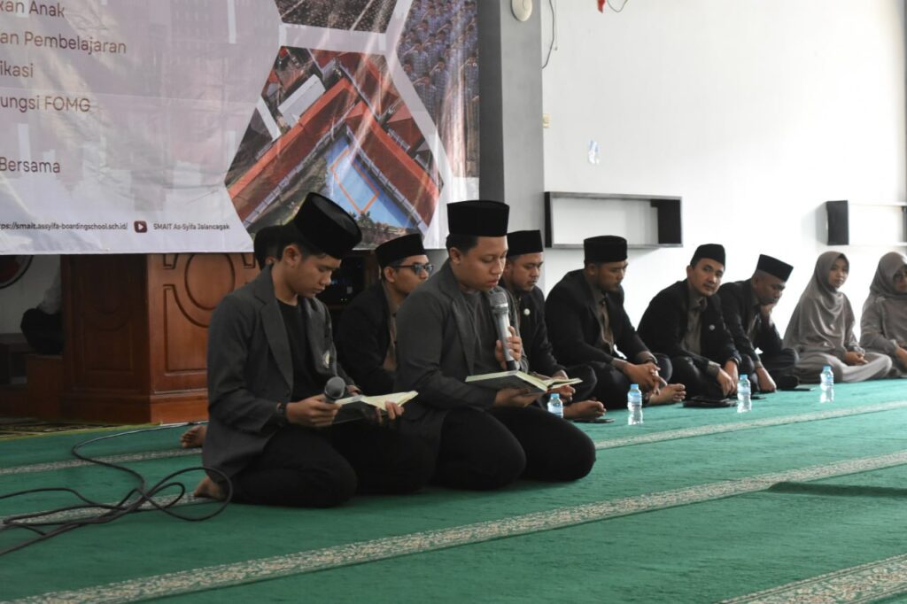 Antusiasme dan Harapan Baru: Kemeriahan Kedatangan Santri Baru SMAS IT As-Syifa Boarding School 2026 10 smait as-syifa boarding school | 28