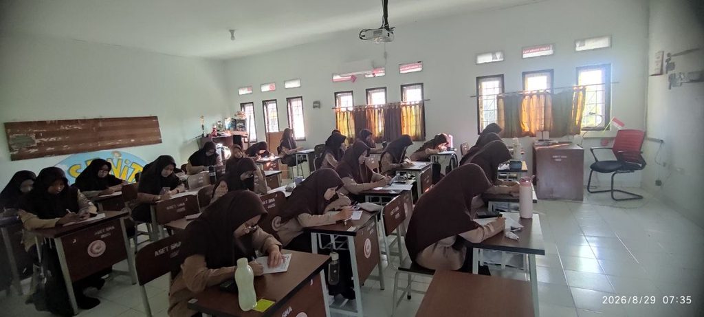 Pekan Ulangan Harian SMAIT As-Syifa: Mengukur Pemahaman Siswa melalui Paper Based Test dan Computer Based Test 6 smait as-syifa boarding school | Asesmen Sumatif Lingkup Materi 07
