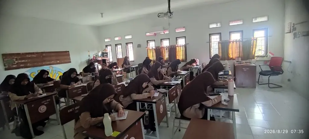 Pekan Ulangan Harian SMAIT As-Syifa: Mengukur Pemahaman Siswa melalui Paper Based Test dan Computer Based Test 6 smait as-syifa boarding school | Asesmen Sumatif Lingkup Materi 07