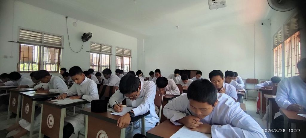 Pekan Ulangan Harian SMAIT As-Syifa: Mengukur Pemahaman Siswa melalui Paper Based Test dan Computer Based Test 8 smait as-syifa boarding school | Asesmen Sumatif Lingkup Materi 11