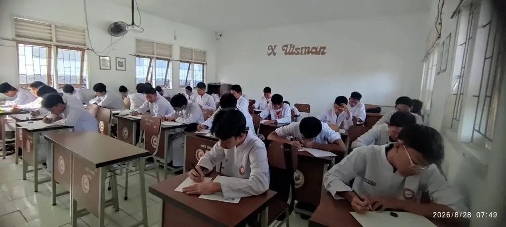 Pekan Ulangan Harian SMAIT As-Syifa: Mengukur Pemahaman Siswa melalui Paper Based Test dan Computer Based Test 10 smait as-syifa boarding school | Asesmen Sumatif Lingkup Materi 16