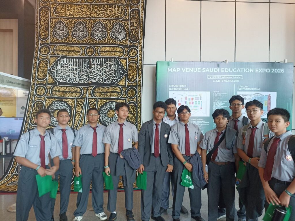 Siswa SMAIT As-Syifa Boarding School Ikuti Saudi Education Expo (SEE) 2026 di Jakarta 2 Siswa Putra dan Putri SMAIT As-Syifa Boarding School mengikuti Saudi Education Expo (SEE) 2026 di SMESCO Indonesia Jakarta pada 31 Juli 2026.