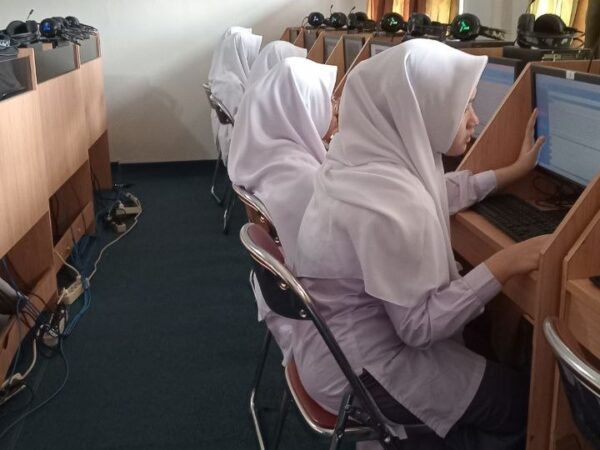 Siswa SMAIT As-Syifa mengikuti TO UTBK Agustus 2026