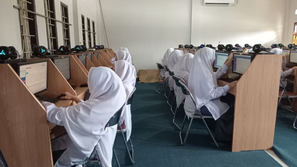TO UTBK Rutin Setiap Bulan, SMAIT As-Syifa Siapkan Siswa Sejak Kelas X hingga XII 7 Siswa SMAIT As-Syifa mengikuti TO UTBK Agustus 2026