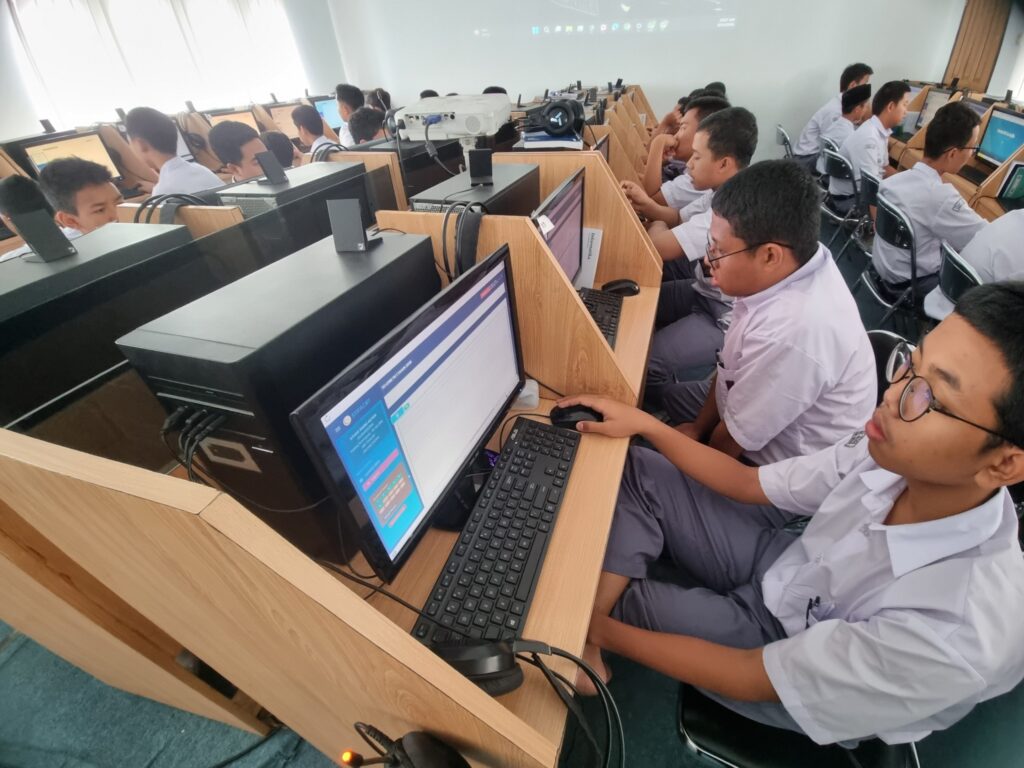 TO UTBK Rutin Setiap Bulan, SMAIT As-Syifa Siapkan Siswa Sejak Kelas X hingga XII 3 Siswa SMAIT As-Syifa mengikuti TO UTBK Agustus 2026