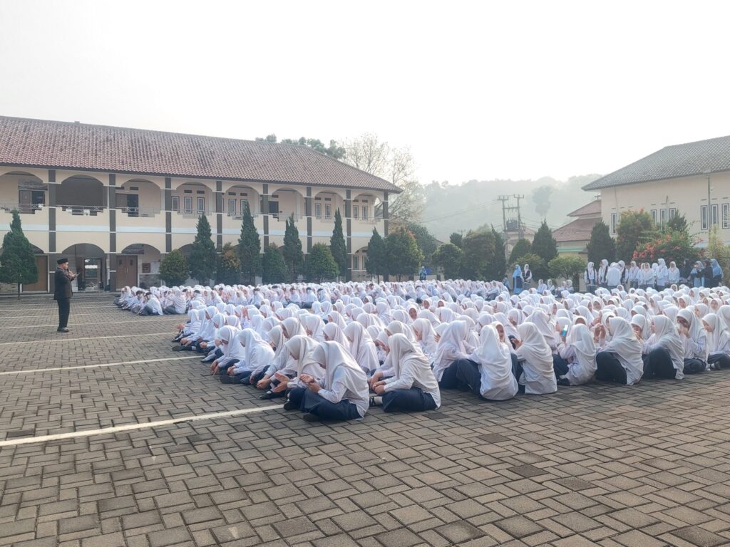 Opening Liga Pelajar As-Syifa 2026 Putri Resmi Dibuka, Wujudkan Santri Berakhlak, Hafizh, dan Berprestasi 3 smait as-syifa boarding school | pembukaan liga pelajar as syifa 03